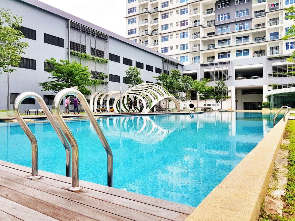 No.5 The Mint @ Puchong Center Near Ioi Mall Exterior foto