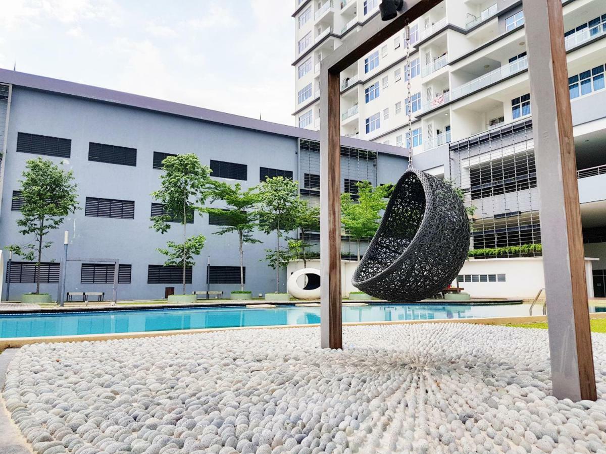 No.5 The Mint @ Puchong Center Near Ioi Mall Exterior foto