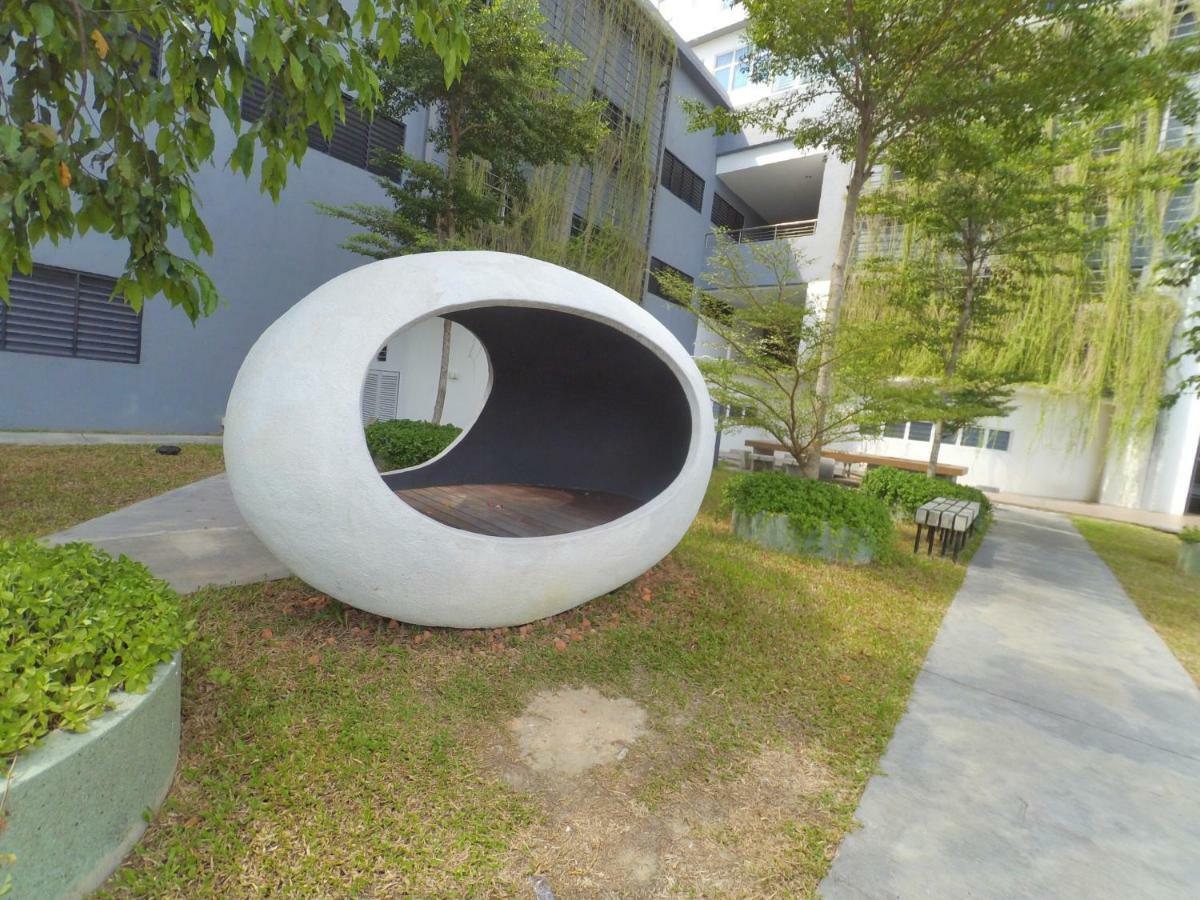 No.5 The Mint @ Puchong Center Near Ioi Mall Exterior foto