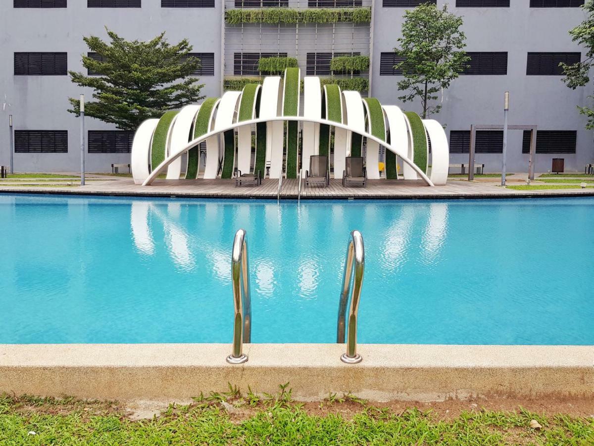 No.5 The Mint @ Puchong Center Near Ioi Mall Exterior foto