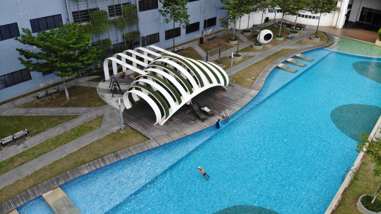 No.5 The Mint @ Puchong Center Near Ioi Mall Exterior foto